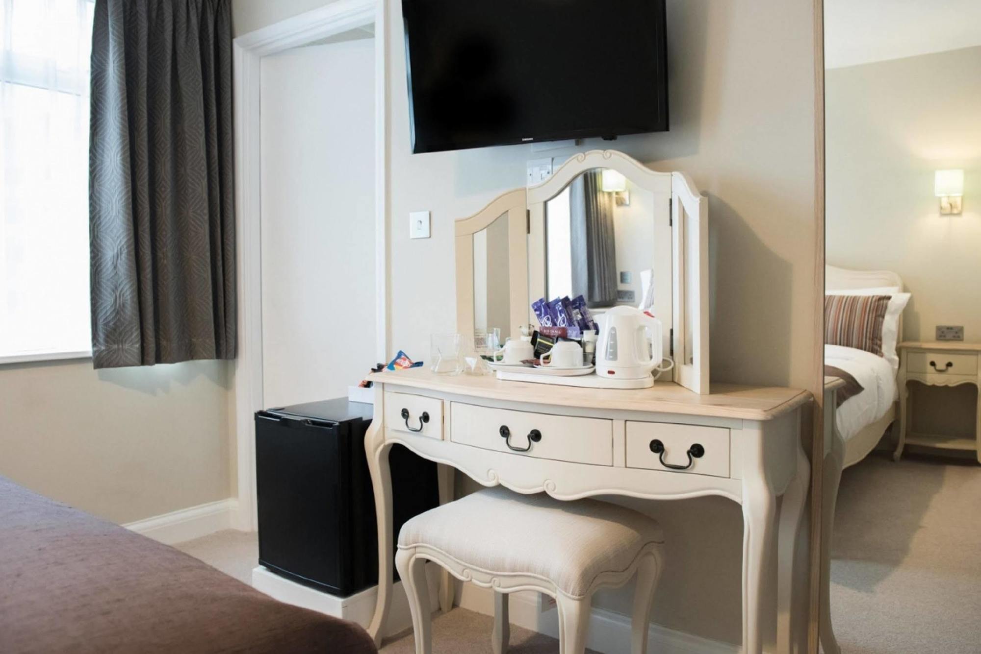 Docklands Lodge Лондон Экстерьер фото