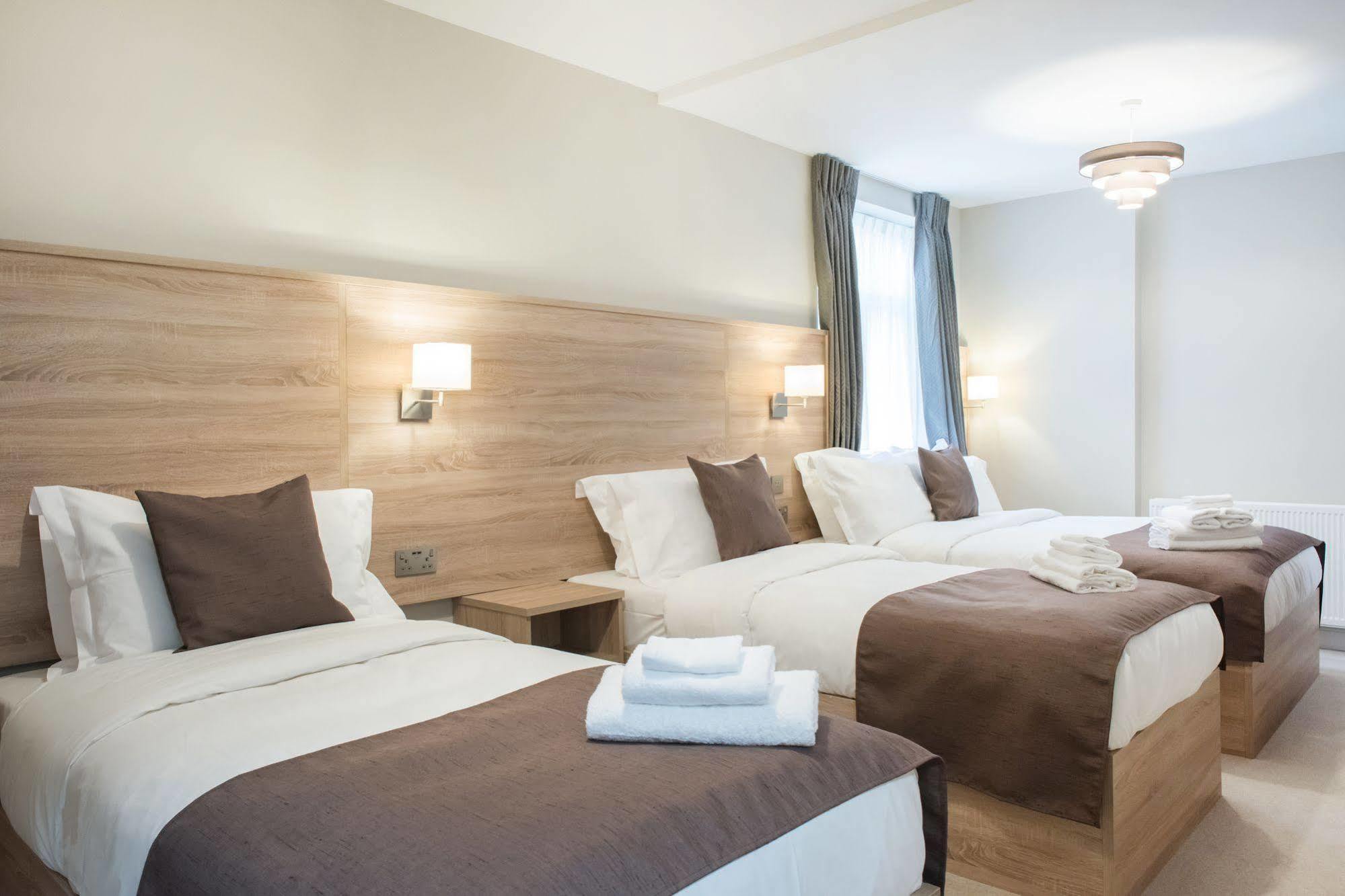 Docklands Lodge Лондон Экстерьер фото